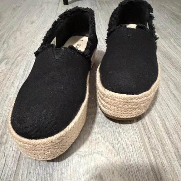 Women's TOMS Valencia Platform Espadrille - Black - 6 - Picture 2 of 12